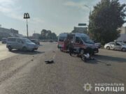 Straszny wypadek w Winnicy – motocyklista hospitalizowany po zderzeniu