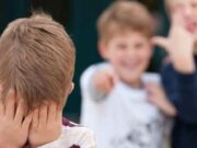 W szkole Kijowa nastolatki napadły na swojego rówieśnika: śledztwo wszczęte